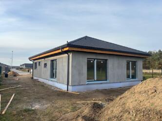 Atyp v Kostelci nad Labem